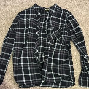 Black and white flannel shirt, size small